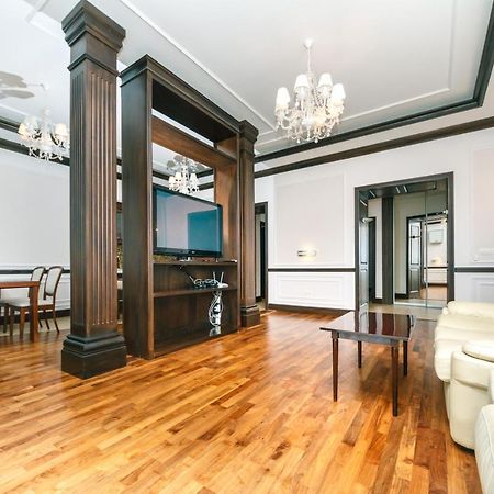 Vip Apartment. Kreshatik, Maidan Nezavisimosti. Киев Екстериор снимка