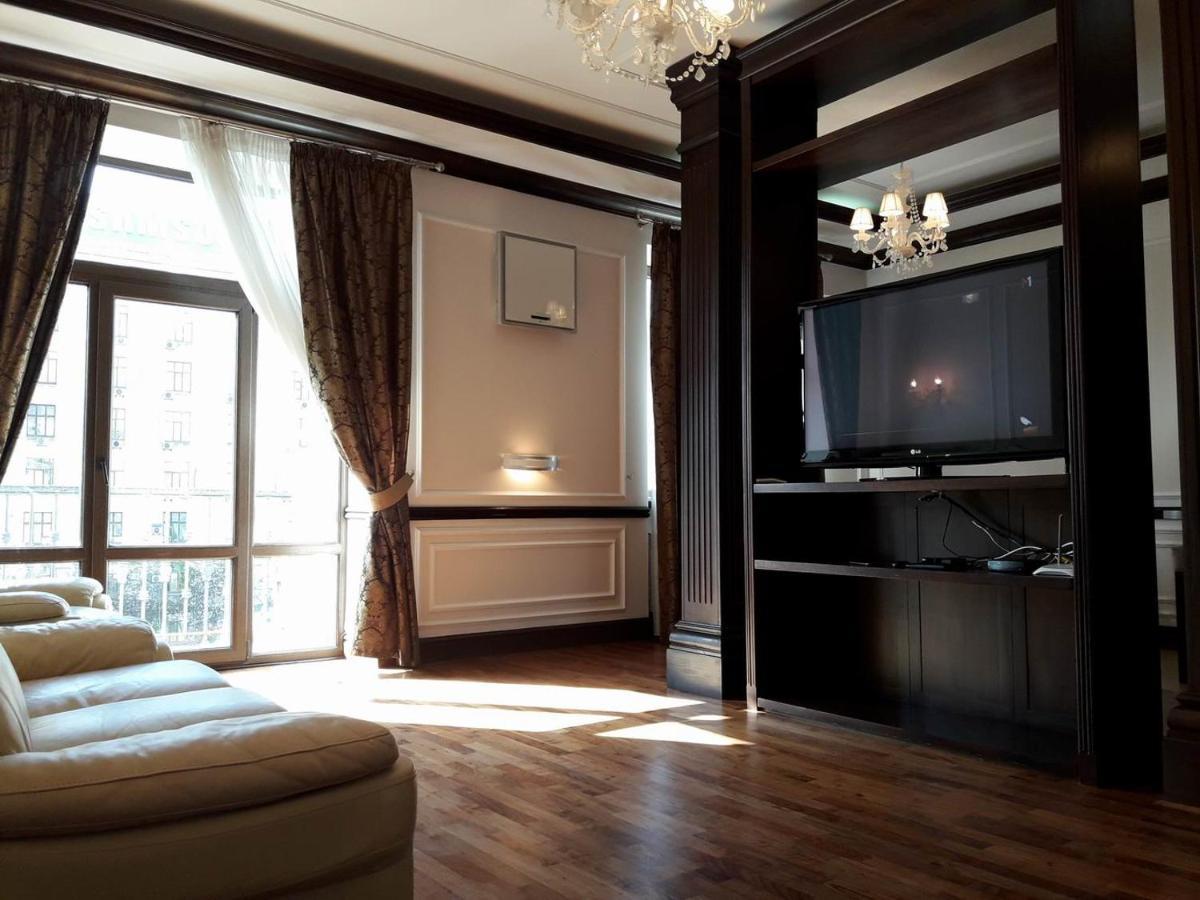 Vip Apartment. Kreshatik, Maidan Nezavisimosti. Киев Екстериор снимка